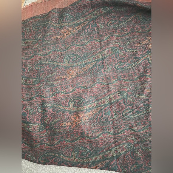 VALENTINO GARAVANI Paisley Print Fringe Large Shawl - Picture 12 of 13